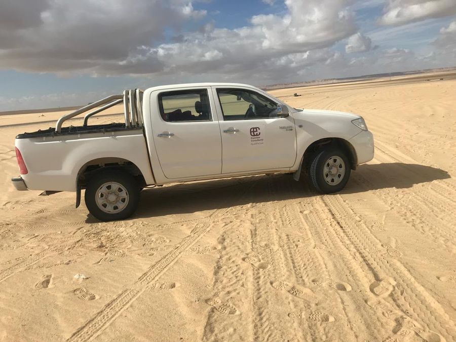 Field vehicle on a desert track
